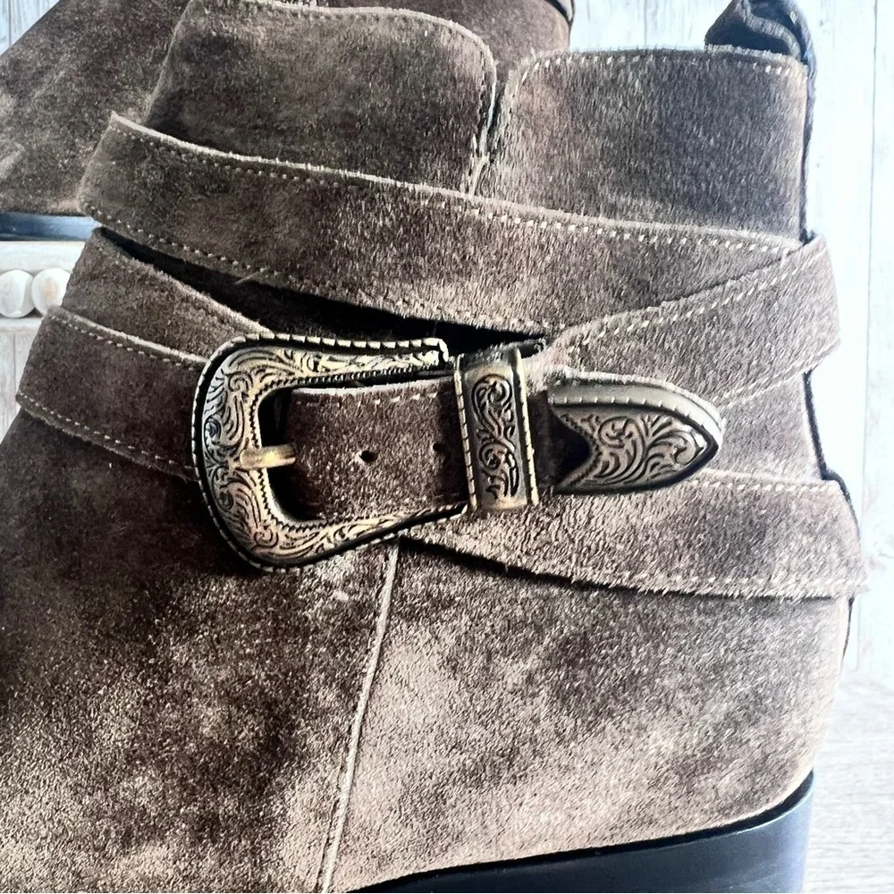 Marc Fisher Women’s Yandi Suede Olive Green Western Boots Size 8.5